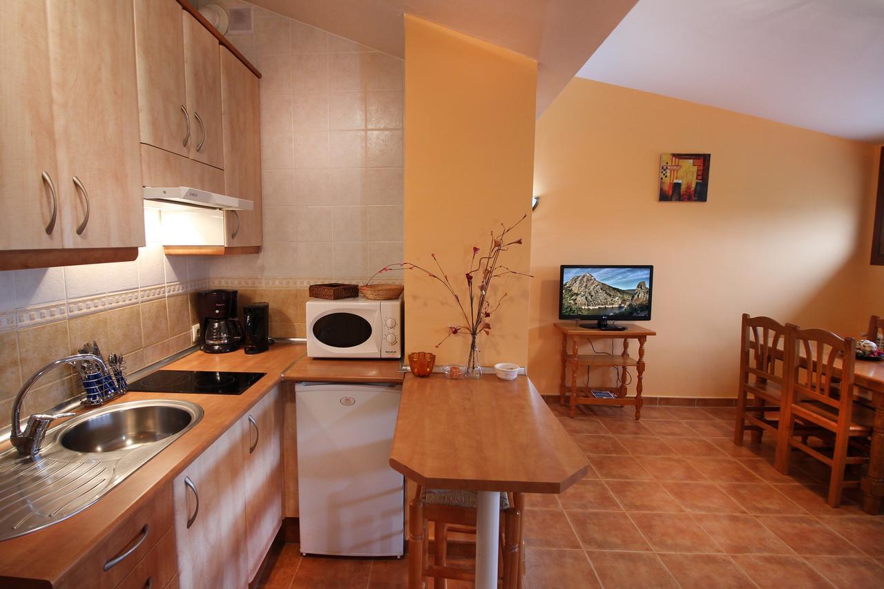 Sierra De Monfrague Apartment Torrejon el Rubio Exterior photo